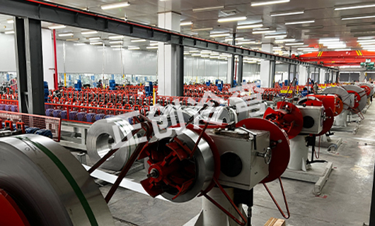 光伏钢边框成型机的基本工作原理是什么？