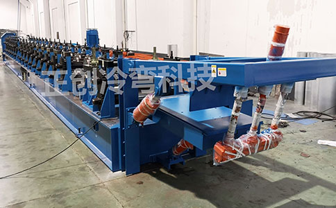 重型车厢板设备