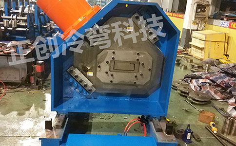 重型汽车车厢板设备